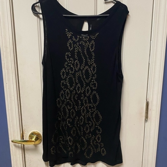 Womens Apt. 9 tank tunic top sleeveless black with gold accents. 
NWT - Picture 1 of 8